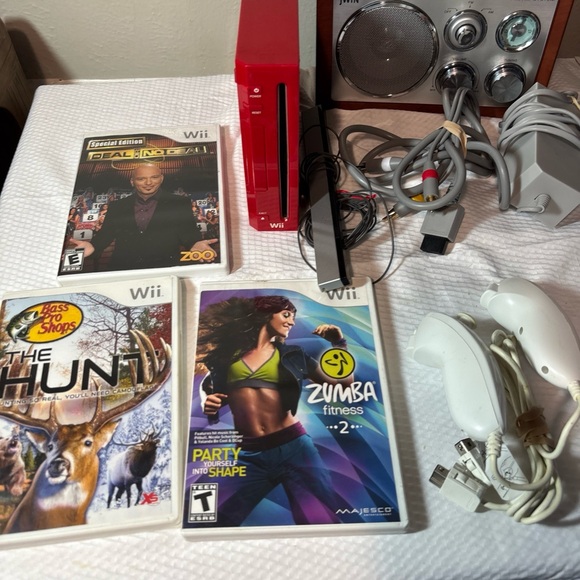 Nintendo RVL001 Wii Red Console Zumba The Hunt Deal Or No Deal White Nunchucks